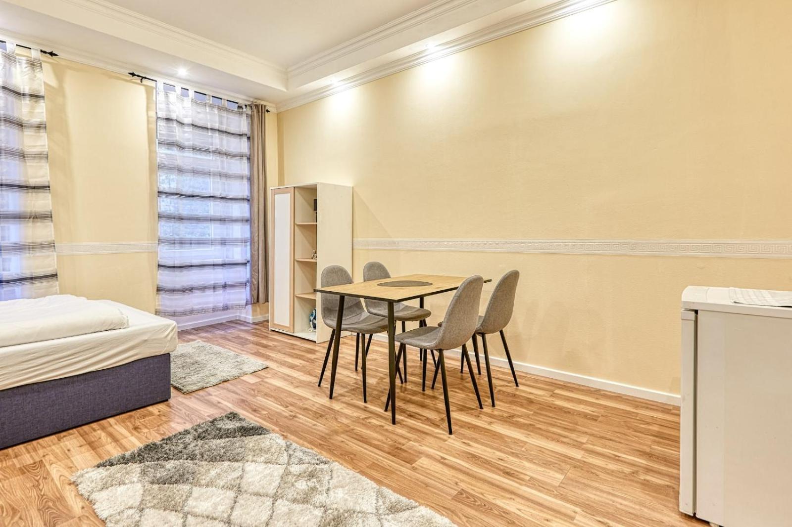 Апартаменты Lovely Airbnb Near Schoenbrunn Вена Экстерьер фото